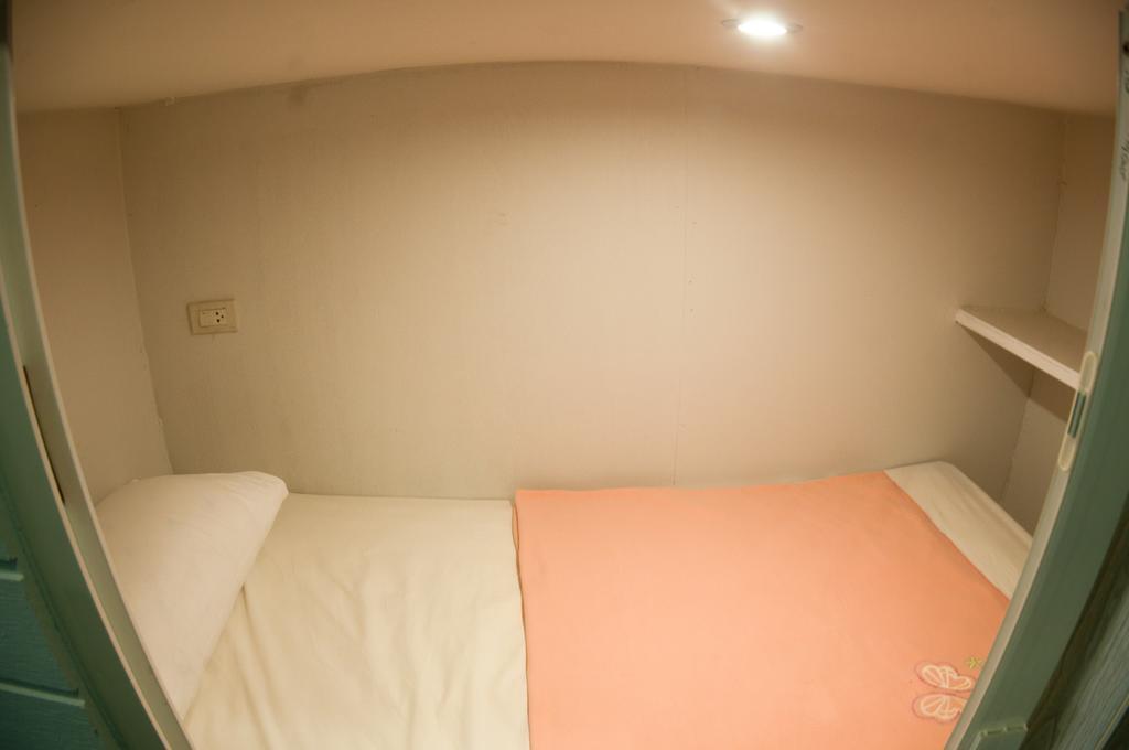 Hotel Capsule Suratthani Surat Thani Ruang foto