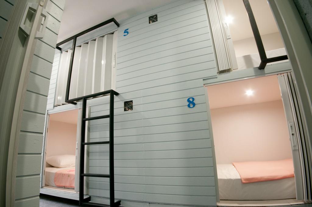 Hotel Capsule Suratthani Surat Thani Bagian luar foto