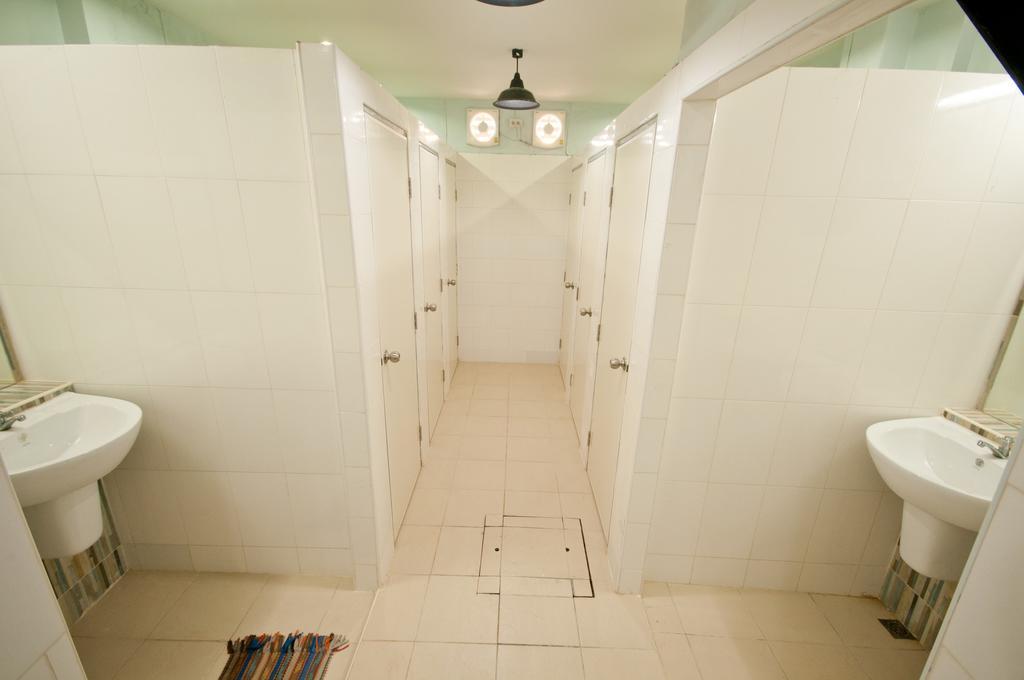 Hotel Capsule Suratthani Surat Thani Bagian luar foto